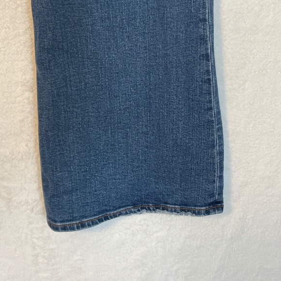 American Eagle Hi-Rise Artist Flare Jeans Blue Super Stretch Womens 18 Short - Picture 10 of 11